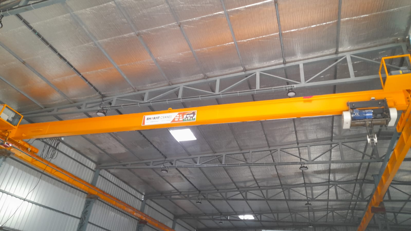 Multi crane installation